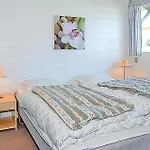 Lovely In With House Sea View بيت للعطل أبينرا